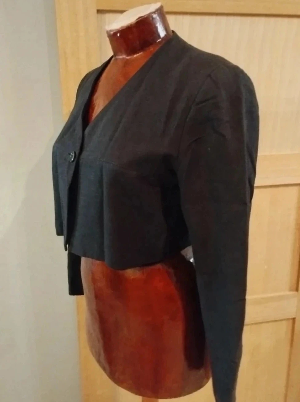 Bolero preto com um botão Mathilde Rondinaud T42 – photo 3